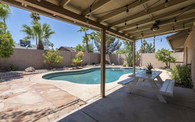 3BR Home in Mesa with Pool by WanderJaunt