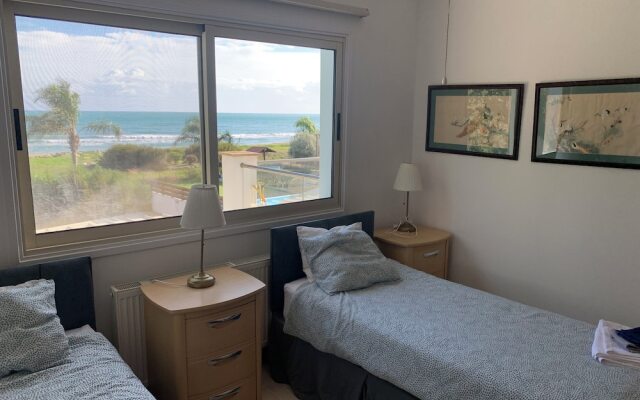 Beachfront Family Holiday Villa Perivolia