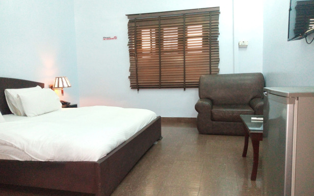 Dionzec Hotel & Suites