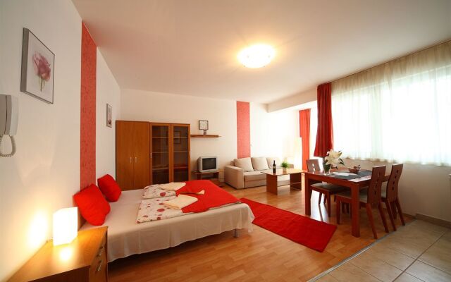 Akacfa Holidays Apartments