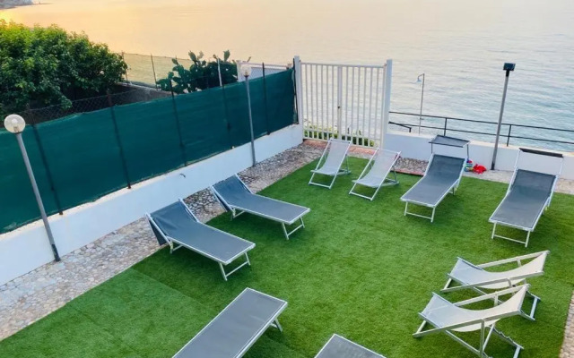 Sfondo Blu Villa sul mare