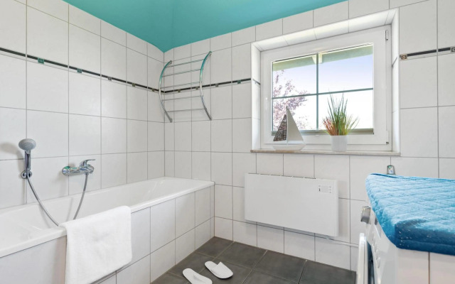 Am Bahndamm _Haus Meerblick_