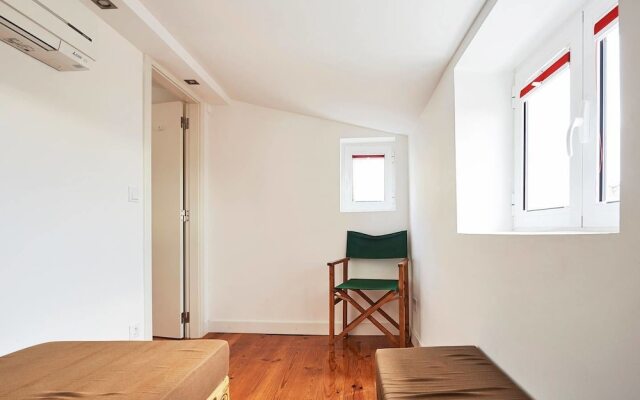 Authentic Apartment in Alfama With Terrace