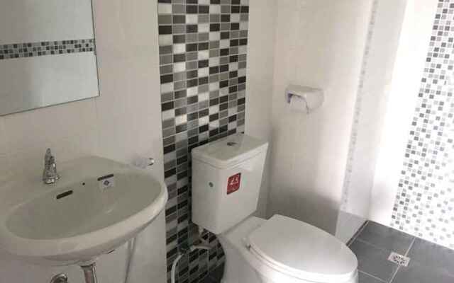 Sutharnlai Apartment