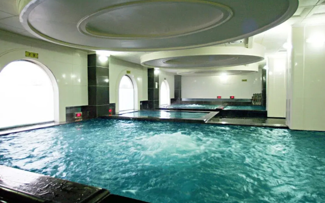 Gaya Hotel