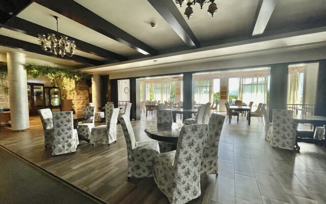 Hotel Opera Jaz
