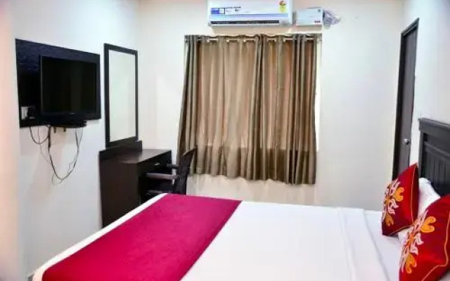 Hotel Sitara Grand