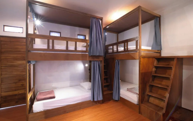 Simpang Inn Hostel
