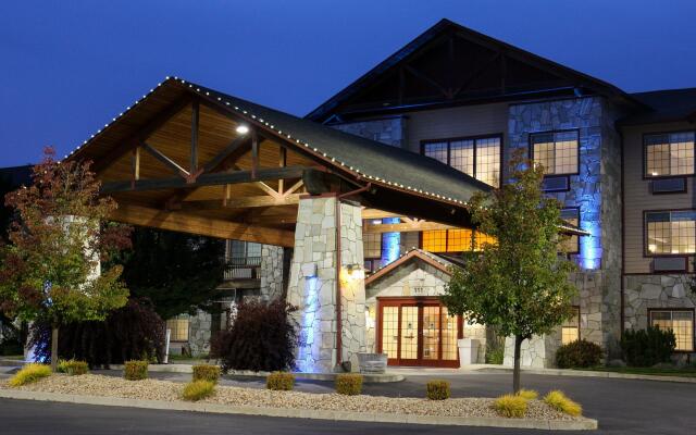 Holiday Inn Express & Suites Cheney