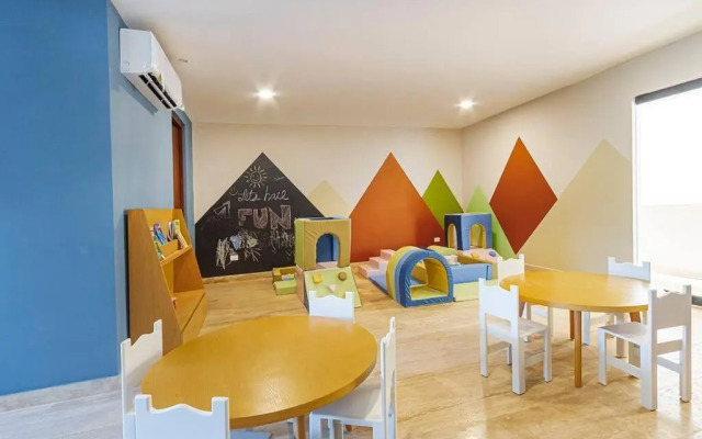 Priv Pool+Bike+Beach Club & 100mgb Wifi in Aldea