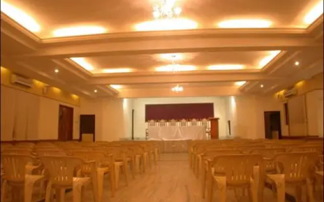 Hotel Saradharam