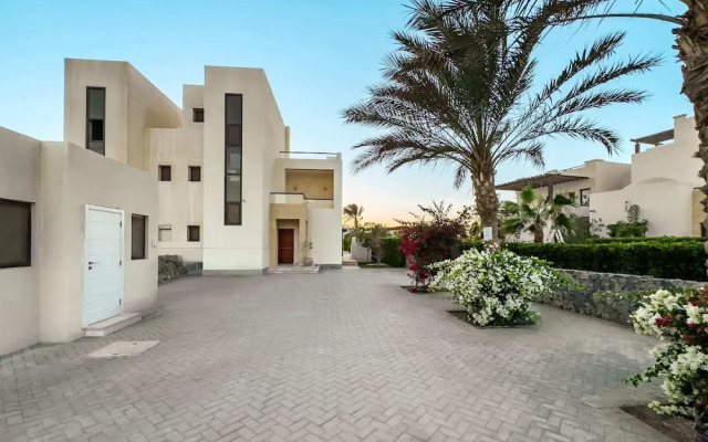 Xuru Stays I Sundown Symphony 4mbdr Villa @ Joubal El Gouna