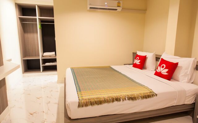 ZEN Rooms Samsen 3