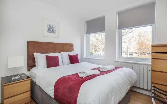 Roomspace Apartments -Swan House