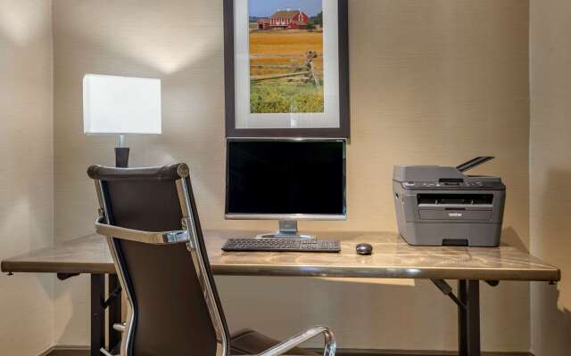 Comfort Inn Lancaster County North