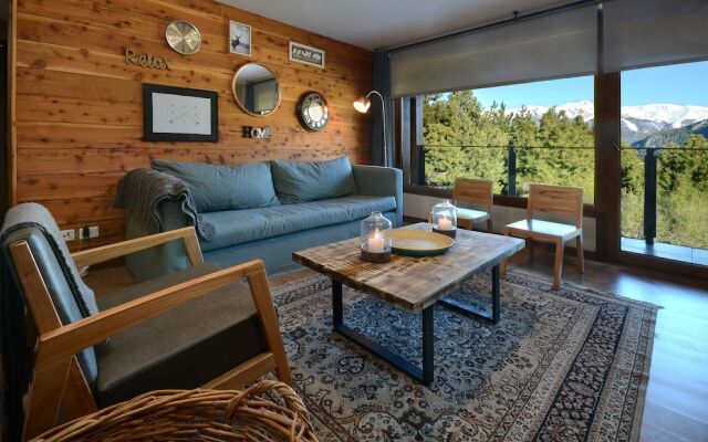Deluxe Apartment in Arelauquen Golf AG10