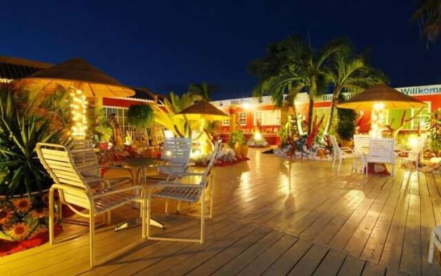 Sea Breeze Ocean Studio 1 at Mangel Halto Beach