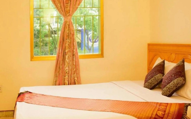 Lien Phuong Evergreen Hotel