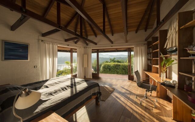 Bougainvillea Retreat