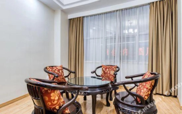 Honglai Business Hotel