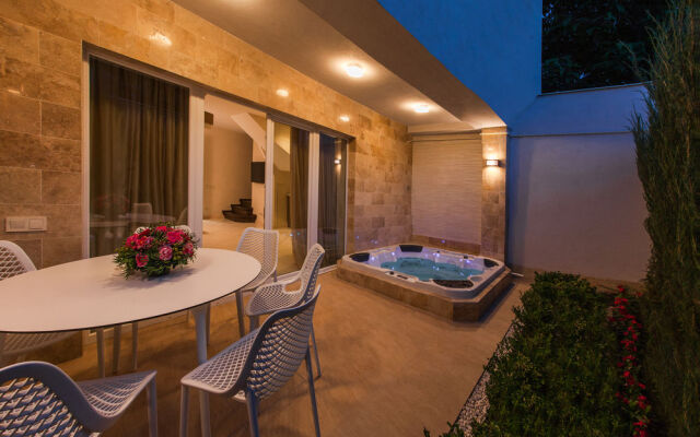Sun City Arcadia Apartments