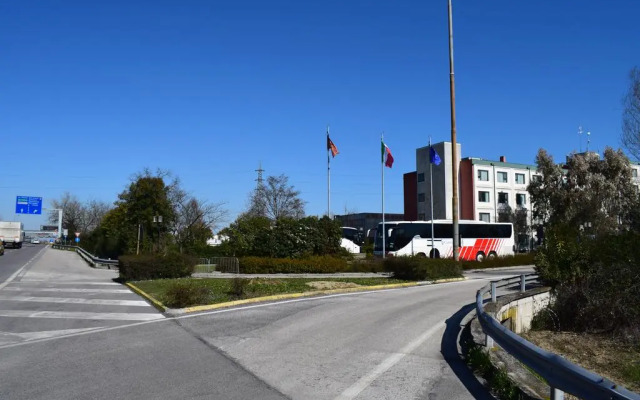 Russott Hotel