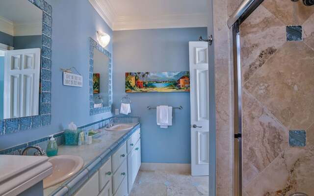 Bella Luna by RedAwning