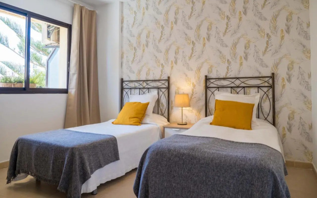 Estupendo piso en primera linea de playa; RONDA IV