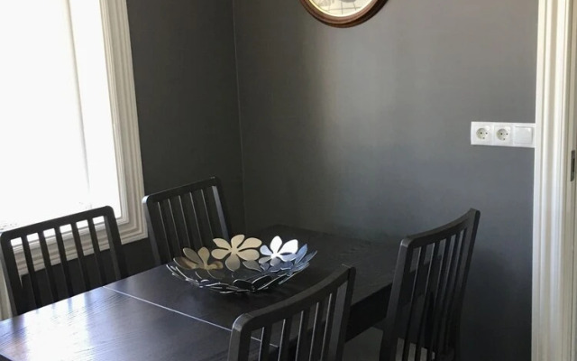Guesthouse Hóll