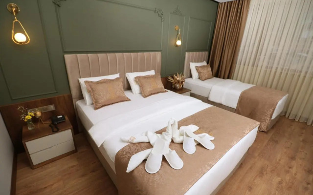 Bayrak Grand Hotel