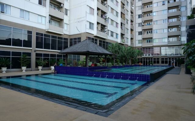 Simply Modern Studio Apartment at Centro City Residence
