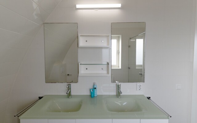 Stunning 4people Apartment Sea Bass With sea Views