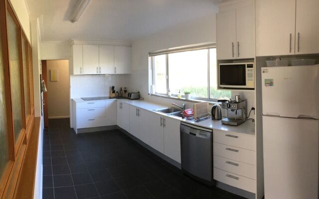 1913 Collective Inc.