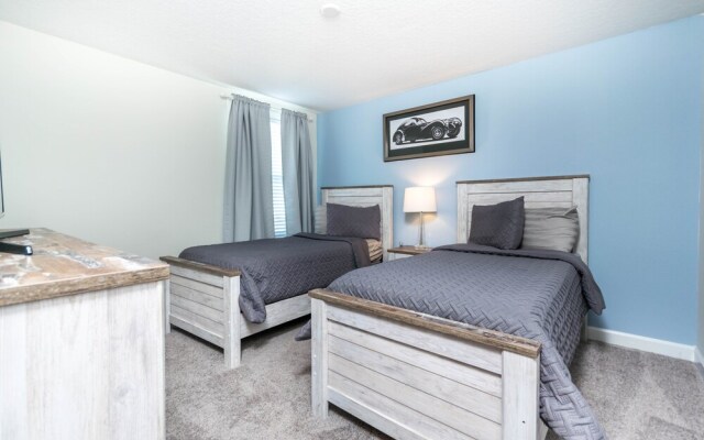 1669 Moonvalley Drive