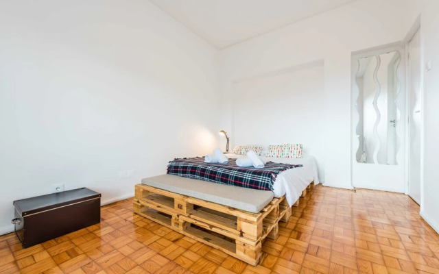 Guestready - Over the Rooftop - Balcony