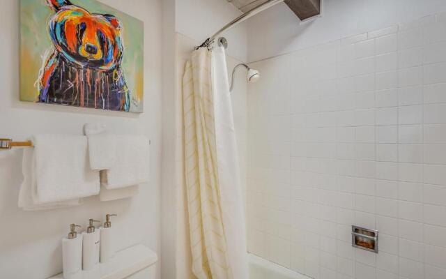 Laurelwood Condominiums Studio Deluxe Unit 414