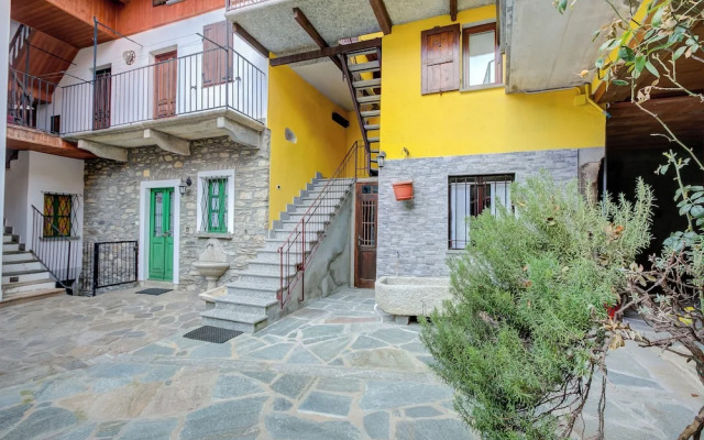 Ortensia Blu Lake And Relax