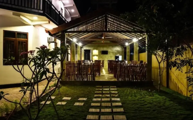 Mamma Raji Hotel