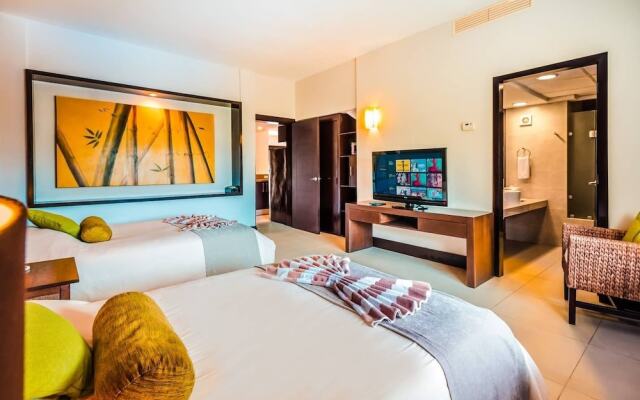 Beachfront Penthouse With Private Pool, Amazing!