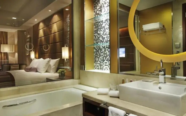 Crowne Plaza Yantai Sea View Yantai