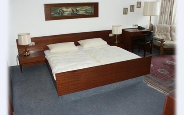 Hotel - Pension - Weller