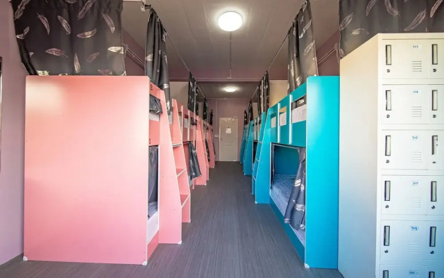 UrbanNest Hostel