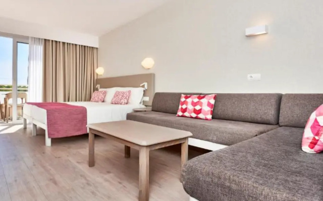 Insotel Cala Mandía All Inclusive Resort & Spa