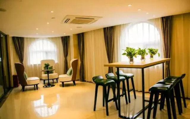 Zhumadian City Boutique Hotel