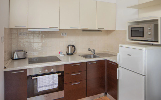 Escala Hotel & Suites