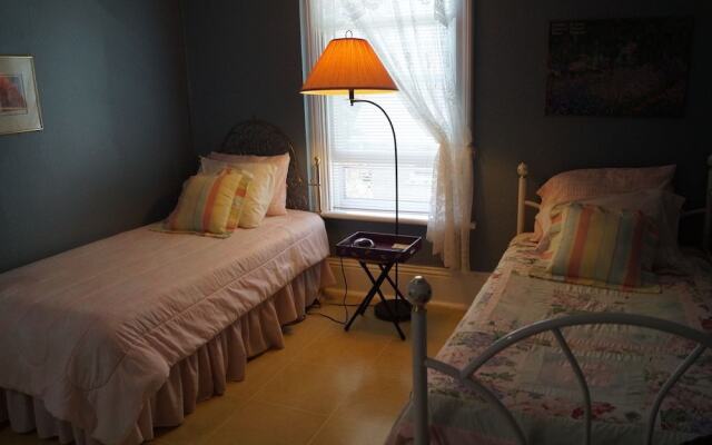 Pine Street Inn B&B