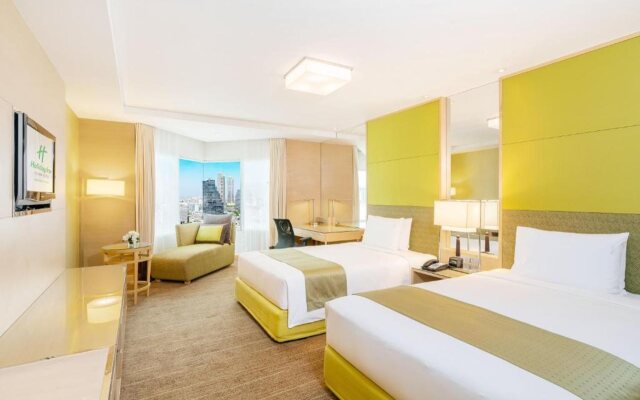 Holiday Inn Bangkok Silom by IHG