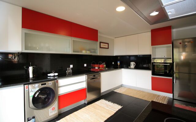 Villa Cherry by Analodges