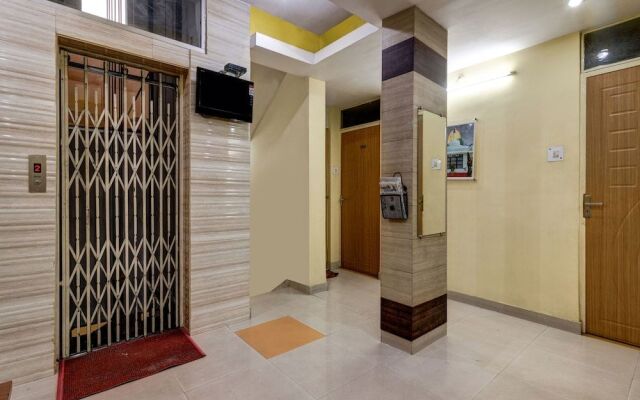 OYO 24888 Hotel Sham Palace