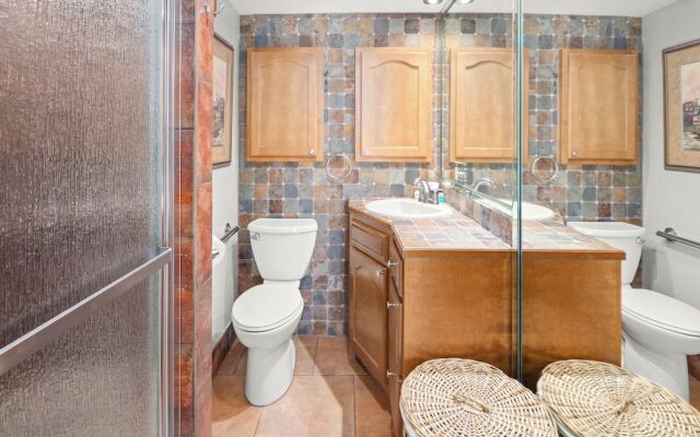 Gulfgate B307 - Red Wave